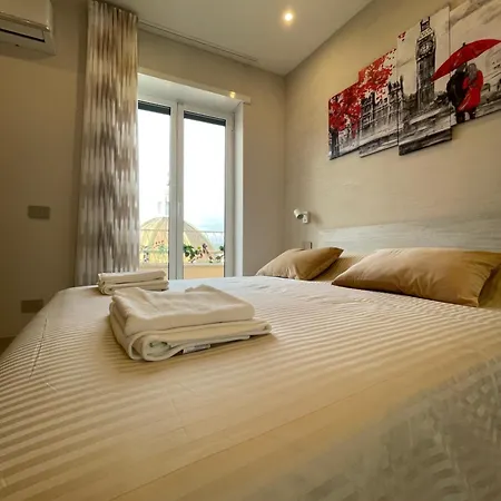 Ro&ro Luxury 4* ナポリ