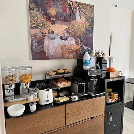 לינה וארוחת בוקר Ro&ro Luxury 4*