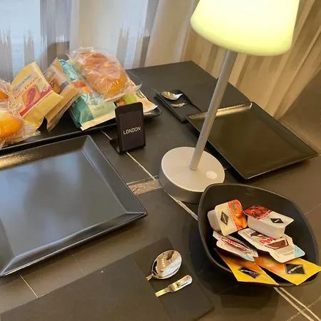 Ro&ro Luxury לינה וארוחת בוקר 4*