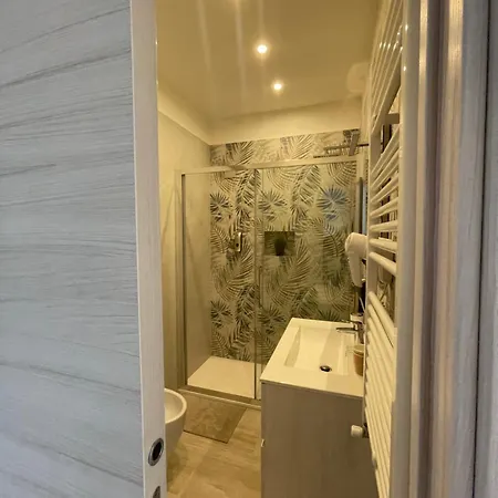 לינה וארוחת בוקר Ro&ro Luxury 4*