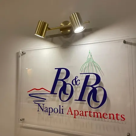 לינה וארוחת בוקר Ro&ro Luxury נאפולי