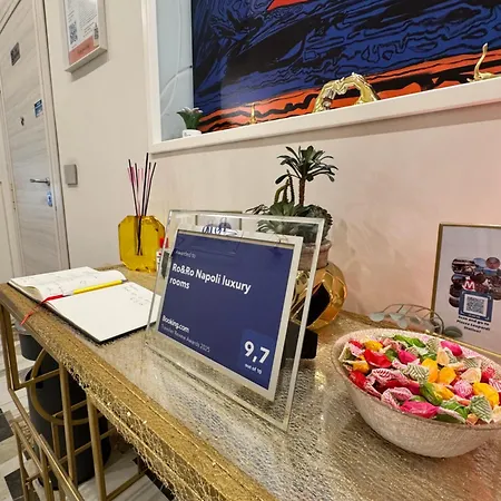 Ro&ro Luxury לינה וארוחת בוקר נאפולי