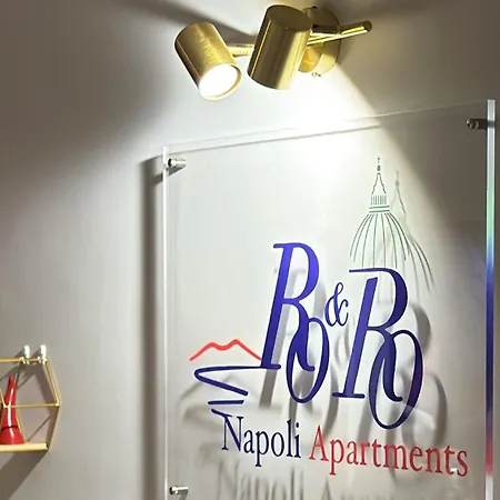 Ro&ro Luxury לינה וארוחת בוקר נאפולי